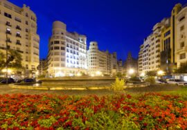 evening view placa del ajuntament valencia