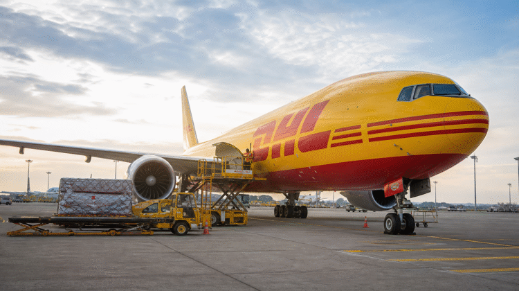 Firefly gpt image DHL and Singapore Airlines renew Changi freighter partnership DHL Express and Singapo 628405